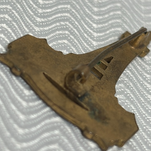 Vintage  blackpool tower souvenir pin - Picture 3 of 7